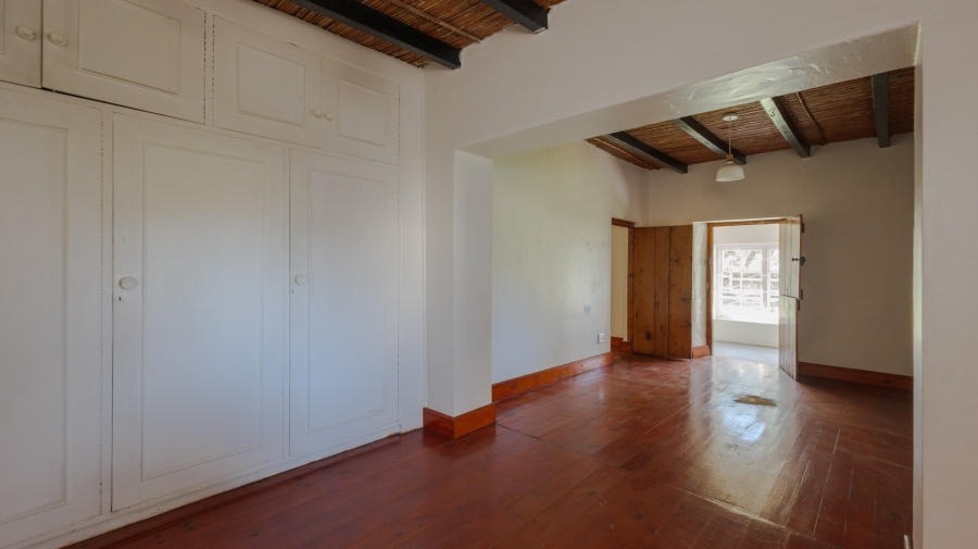To Let 4 Bedroom Property for Rent in Struisbaai Western Cape
